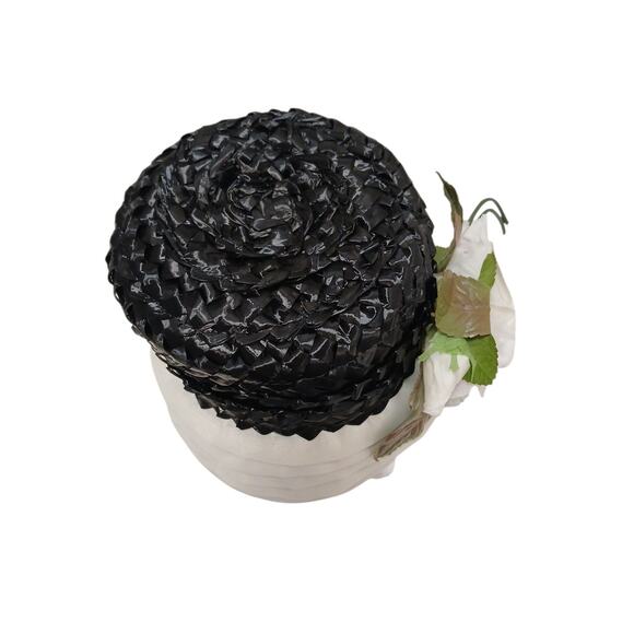 Vintage Cloche Hat Black White Roses Floral Fancy Party Elegant Costume Wedding - Picture 5 of 8
